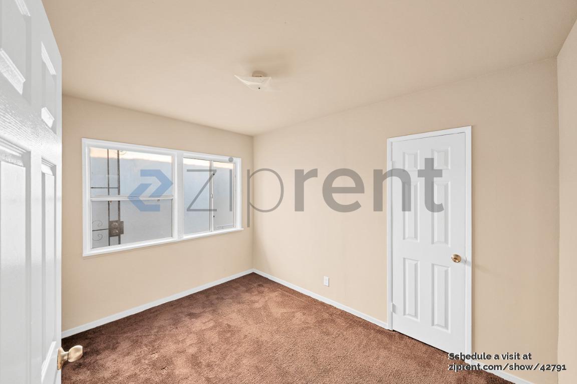 Building Photo - 439 E 55th St