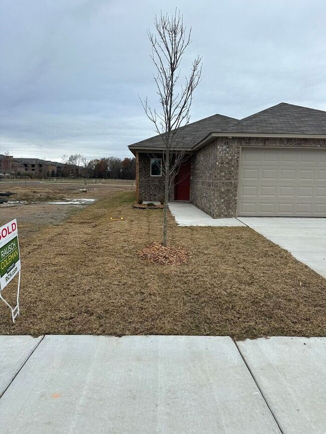 Building Photo - BRAND NEW Four Bedroom | Two Bath Home in ...