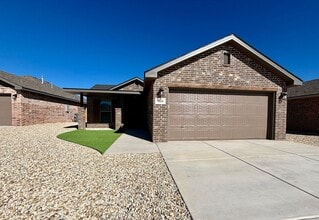 Building Photo - 3-Bedroom Home with Stylish Upgrades in Be...