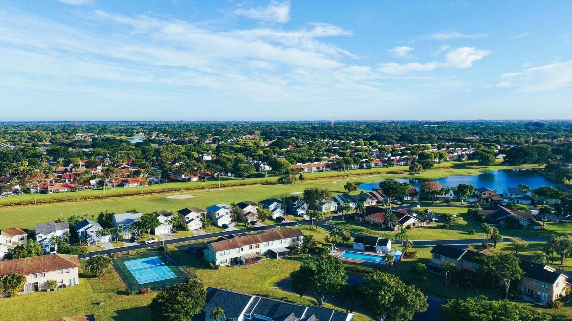 Building Photo - 5885 Northpointe Ln