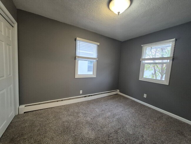 Building Photo - 413-415 N Penn Ave