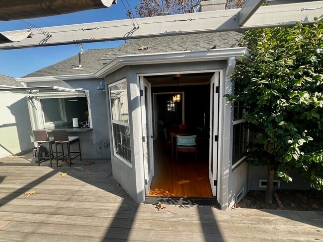 Building Photo - 4502 Euclid Ave