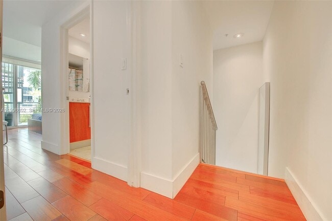 Building Photo - 1577 Bay Rd