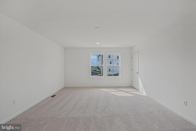 Building Photo - 162 Ludgate Mnr