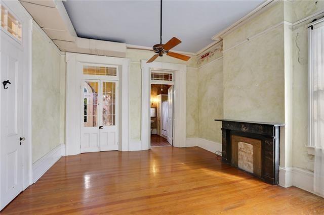 Building Photo - 824 Royal St