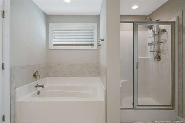 Building Photo - 1408 Friar Rock Cir