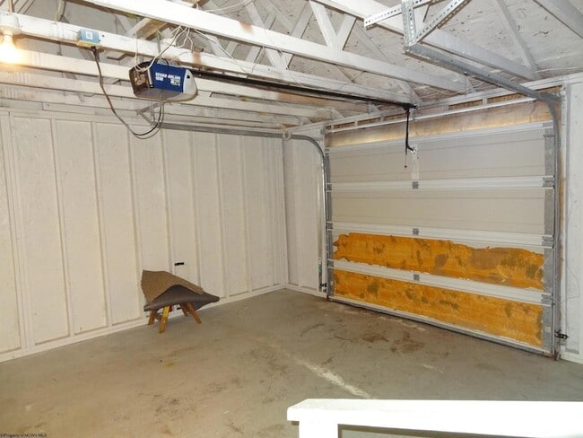 Building Photo - 1002 Bakers Ridge Rd