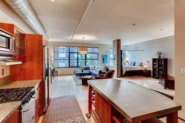 Building Photo - Elizabeth Lofts - FURNISHED ($2300) or UNFURNISHED ($2050)  Pearl District studio condo w/parking...