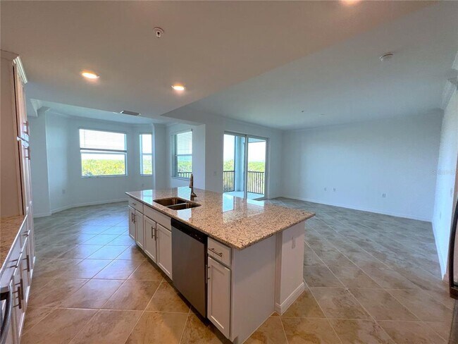 Building Photo - 14041 Heritage Landing Blvd