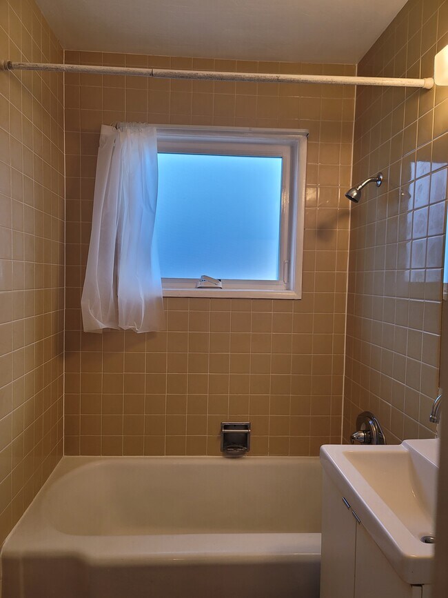 Building Photo - 1110 SE 113th Ave