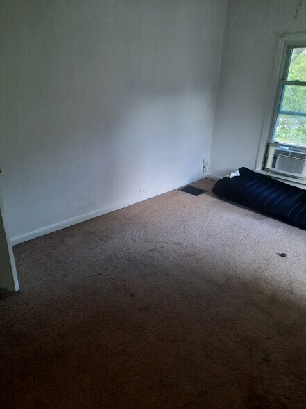 Bedroom - 219 S Main St