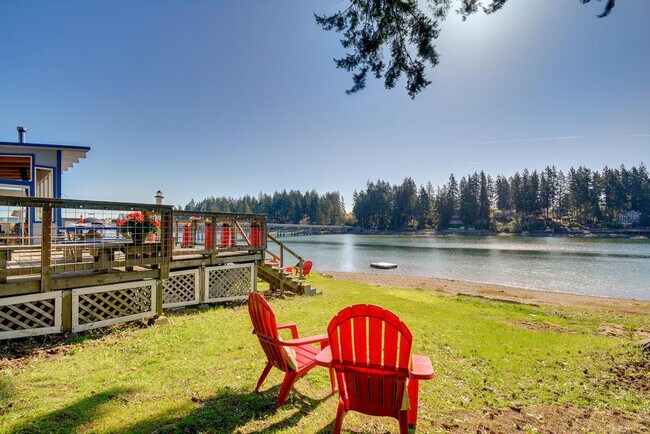 Building Photo - 50 E Treasure Island Dr