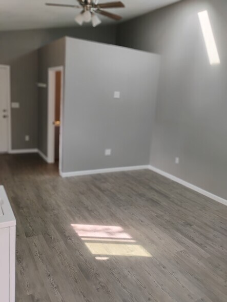 Building Photo - 3608 Balfour Ln