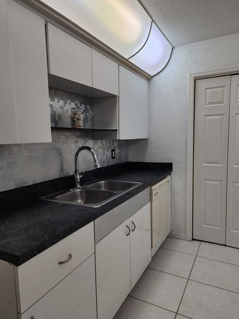 Building Photo - 4289 Azora Rd