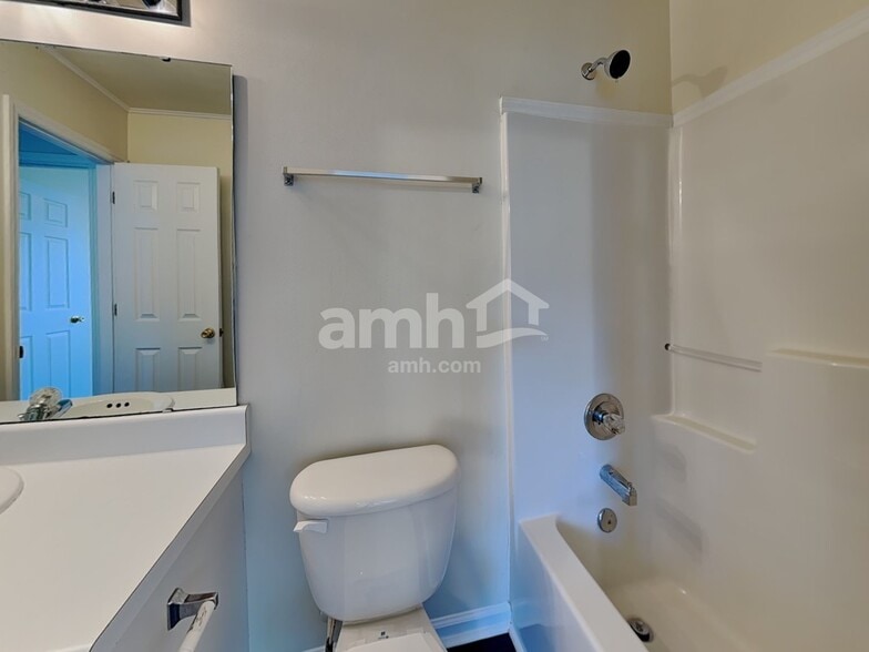 Building Photo - 3605 Enduring Freedom Dr