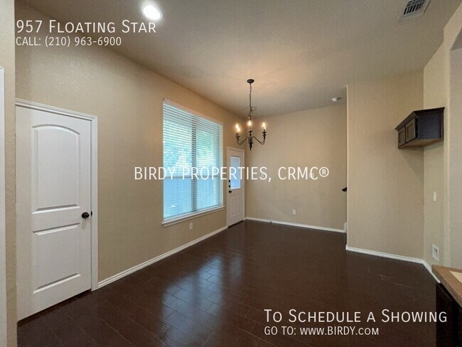 Building Photo - 957 Floating Star