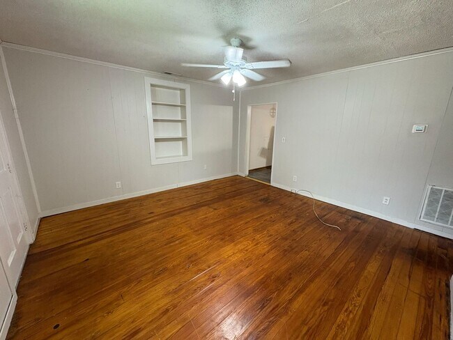 Primary Photo - MOVE IN READY