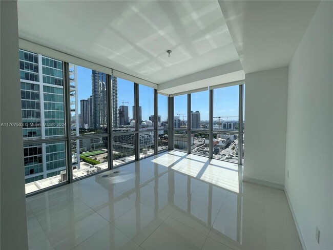 Building Photo - 1100 Biscayne Blvd