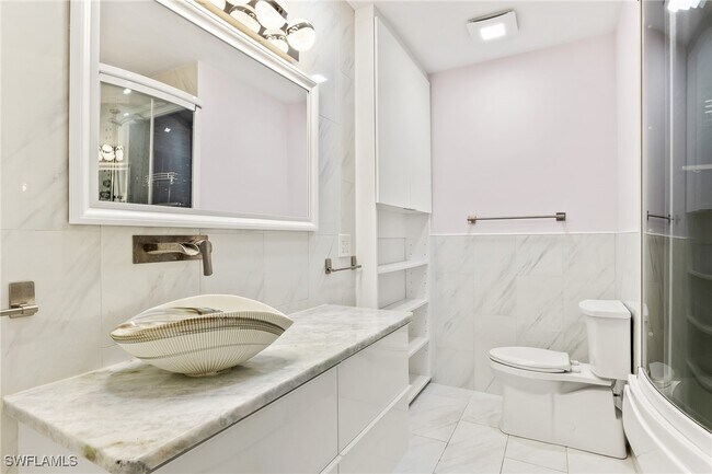 Building Photo - 25000 Cypress Hollow Ct