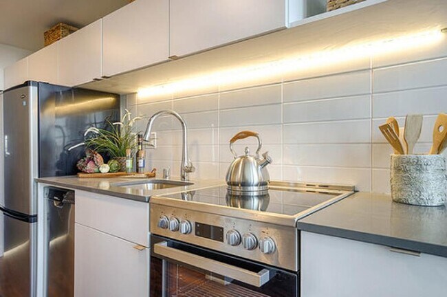 Building Photo - Thomas Street Lofts - 1 bedroom