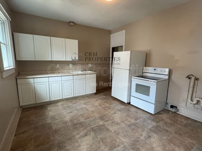 Building Photo - 1224 High St Rd