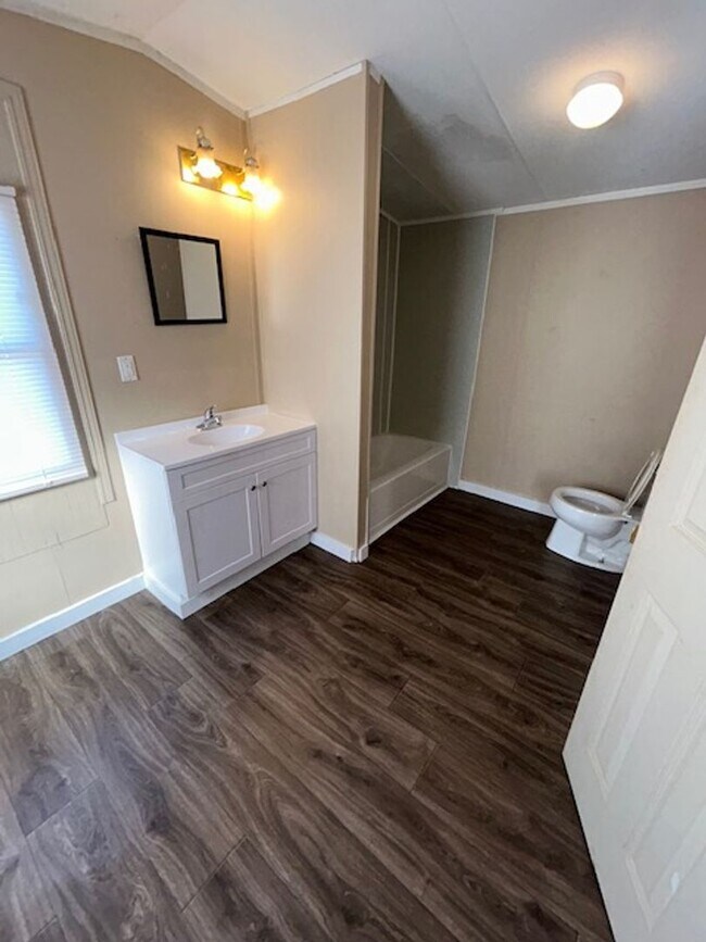 Building Photo - 2Bedroom 2Bath Mobile home