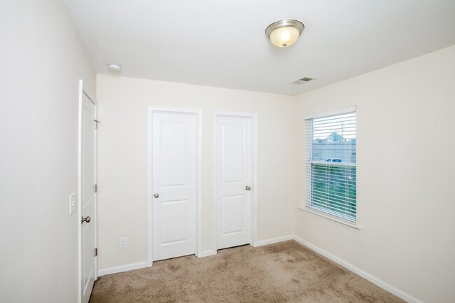 Building Photo - 1 Month Free! Tour Today! Spacious Home Ne...