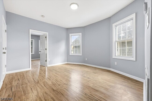 Building Photo - 76 Riggs Pl