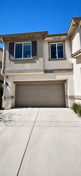 Building Photo - 2072 Parsons Dr
