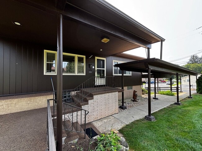 Building Photo - MOVE IN SPECIAL! 3-Bedroom Home in Parklan...