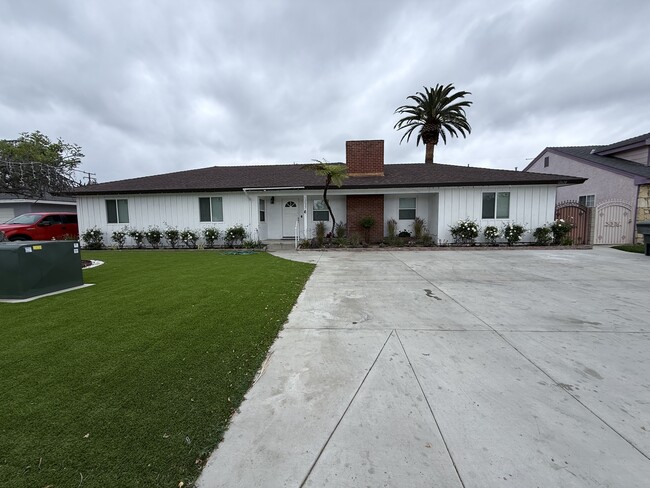 Building Photo - 12622 Fletcher Dr