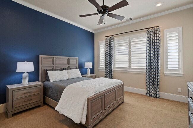 Building Photo - 622 Pink Azalea Trail