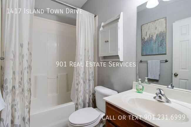 Building Photo - 1417 Island Town Dr