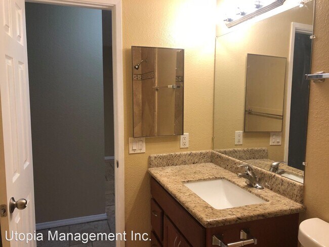 Building Photo - 421 S Mollison Ave