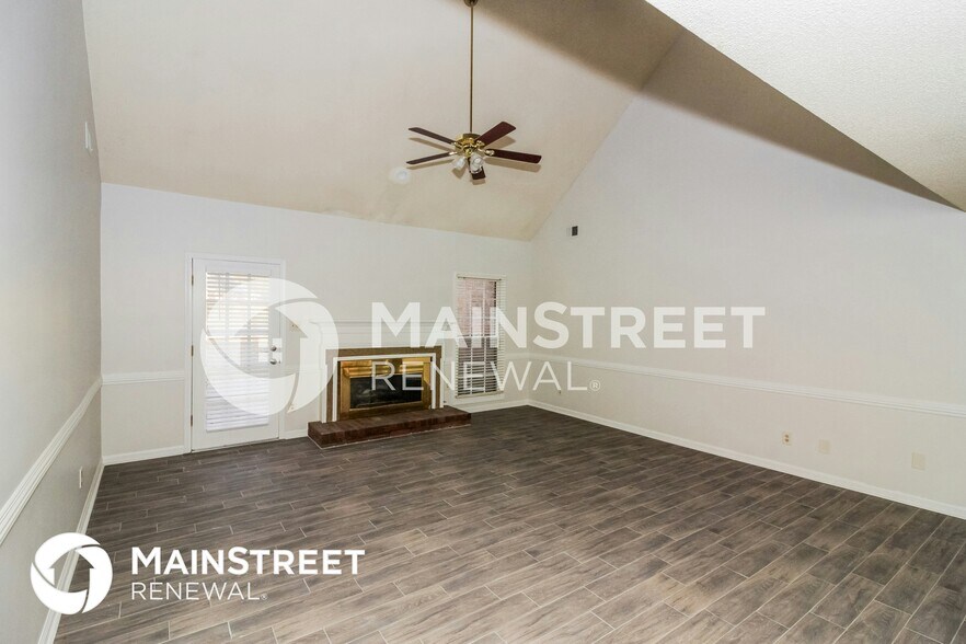 Building Photo - 640 Eden Brook Ln