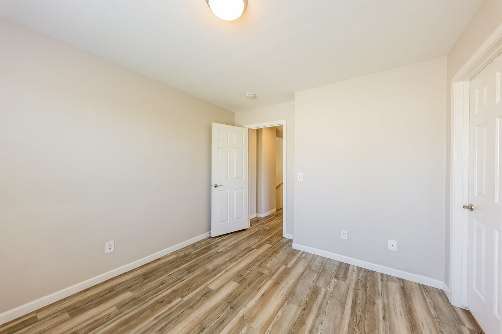 Building Photo - 14252 W Cora Ln