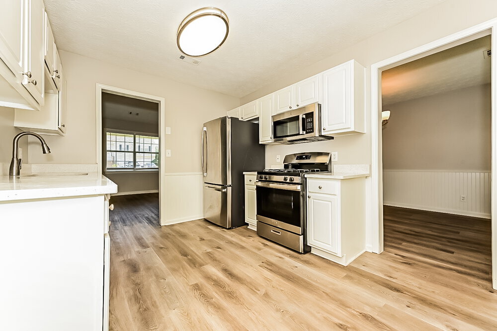 Building Photo - 221 Greenleaf Dr