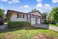 Building Photo - 2306 Ramon Dr