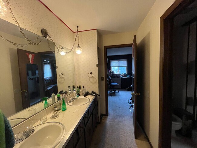 Building Photo - Great House In Fort Collins    OPEN HOUSE ON SATURDAY AUGUST 8TH FROM 12-1PM!!!