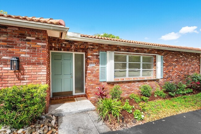 Building Photo - 931 NW 9th Ct