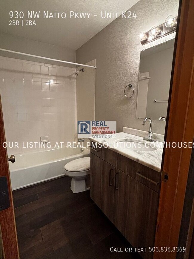 Building Photo - 930 NW Naito Pkwy