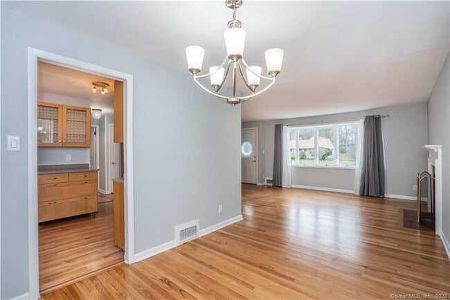 Building Photo - 34 John Smith Dr