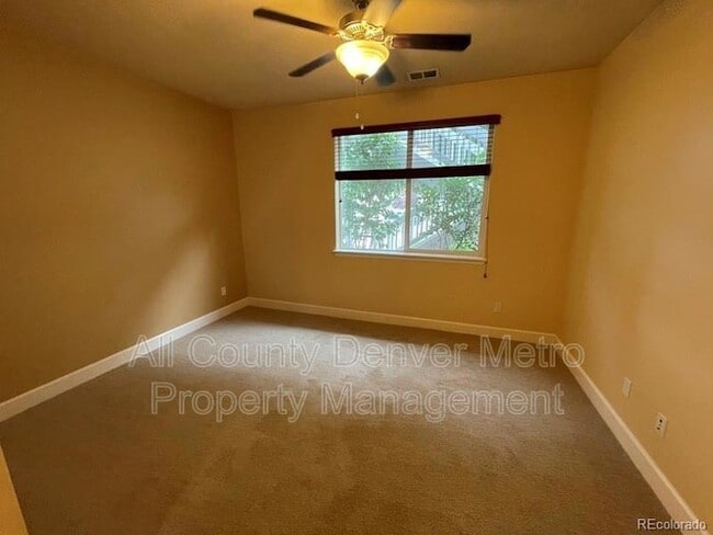 Building Photo - 5014 Everett St