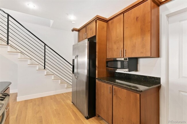 Building Photo - LOCATION LOCATION!!  In the heart of LOHI just blocks to restaurants, boutiques and local waterin...