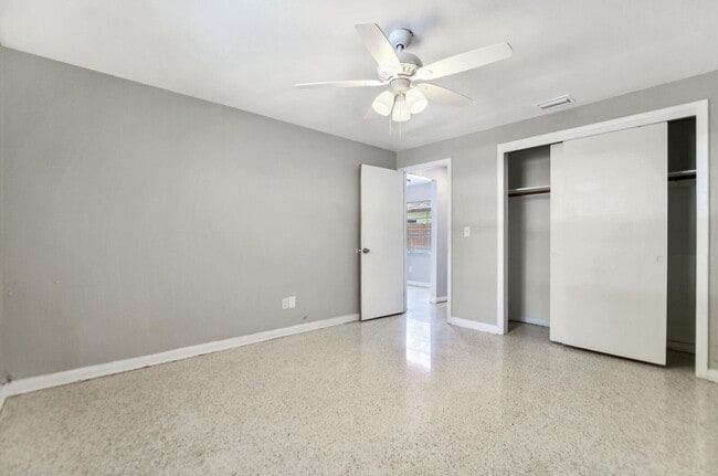 Building Photo - 1/1  Clearwater Duplex -  available now