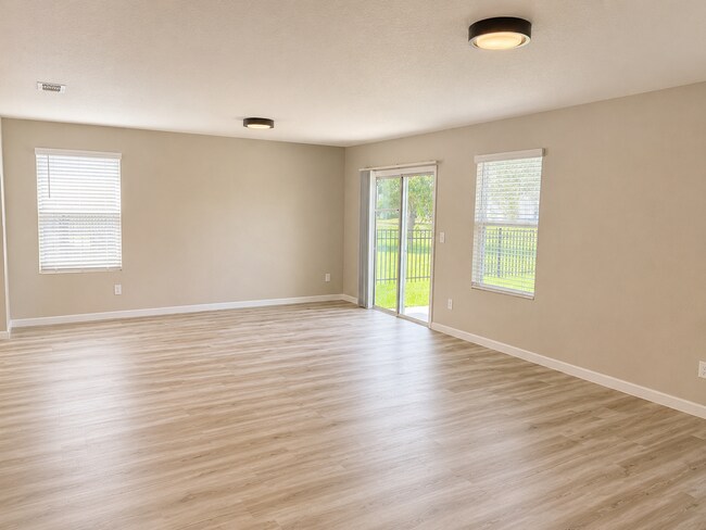 Building Photo - 3/2 updated with pool access!
