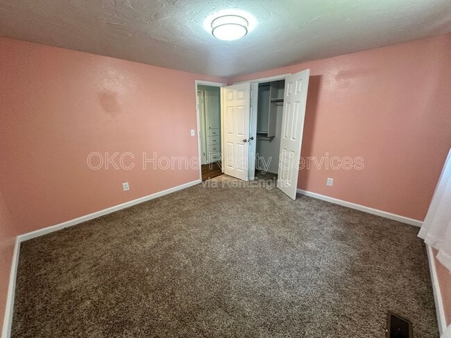 Building Photo - 11004 NW 115th St