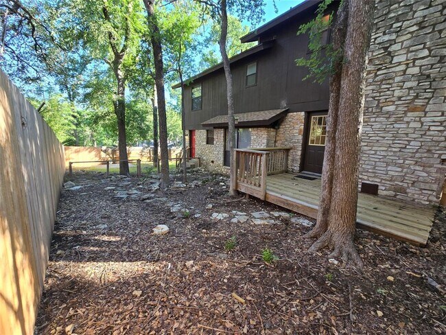 Building Photo - 604 Quail Creek Dr