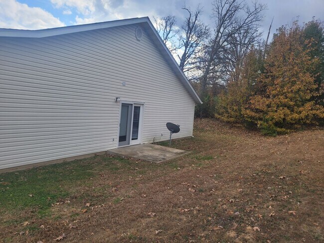 Building Photo - 16880 Huntington Ln