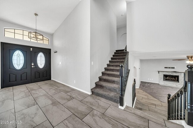 Building Photo - 5044 E Paradise Ln